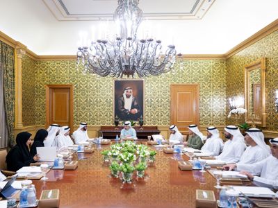 حمدان بن زايد يعتمد خريطة السياسات البيئية لأبوظبي ويعزز مسار حماية الموارد الطبيعية